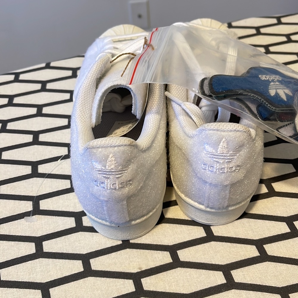 Adidas Original Superstar - Picture 2 of 5